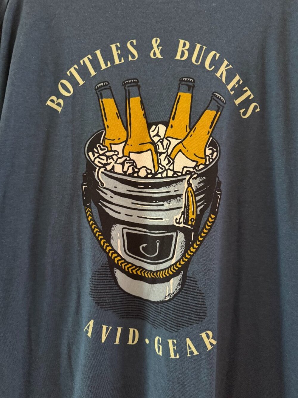 AVID GEAR Mens Fishing t shirt NEW w TAGS 2XL Blue Bottles and Buckets